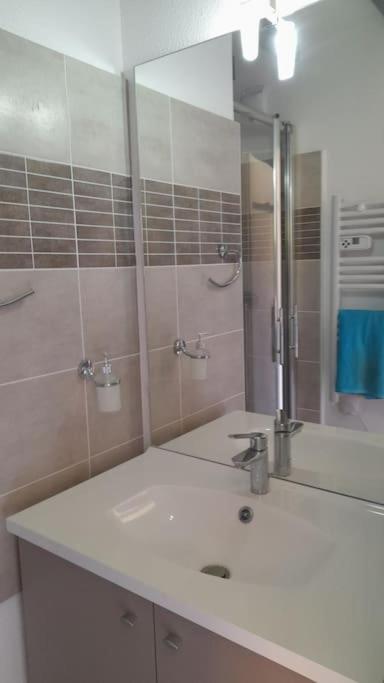 Coquet Duplex En Residence Avec Piscine Ла Круа-Вальме Экстерьер фото